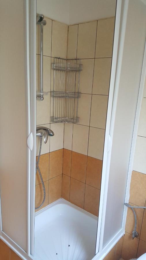 Lehar Panzio Bed & Breakfast Komárno Eksteriør bilde